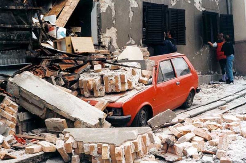 Разрушения в Белграде после бомбардировок авиацией НАТО в 1999 году