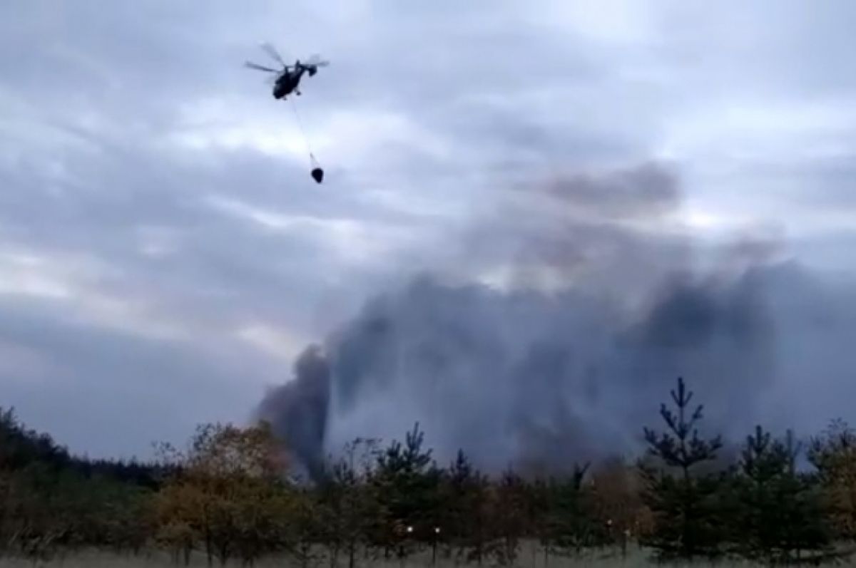 7 воздуха. Туш лесного пожара с вертолета видео. 24.09.2021 В Воронежской области горел самолет. Пожар осенью 2011 года в горах Хадыженска. Ил-76 пожарный Лесные пожары в России 2021 год.