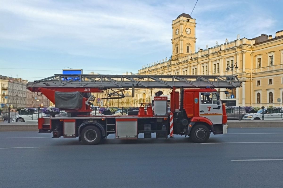 В Ростовской области произошёл пожар на площади 70 кв. м. в Коксовом | АиФ  Ростов-на-Дону