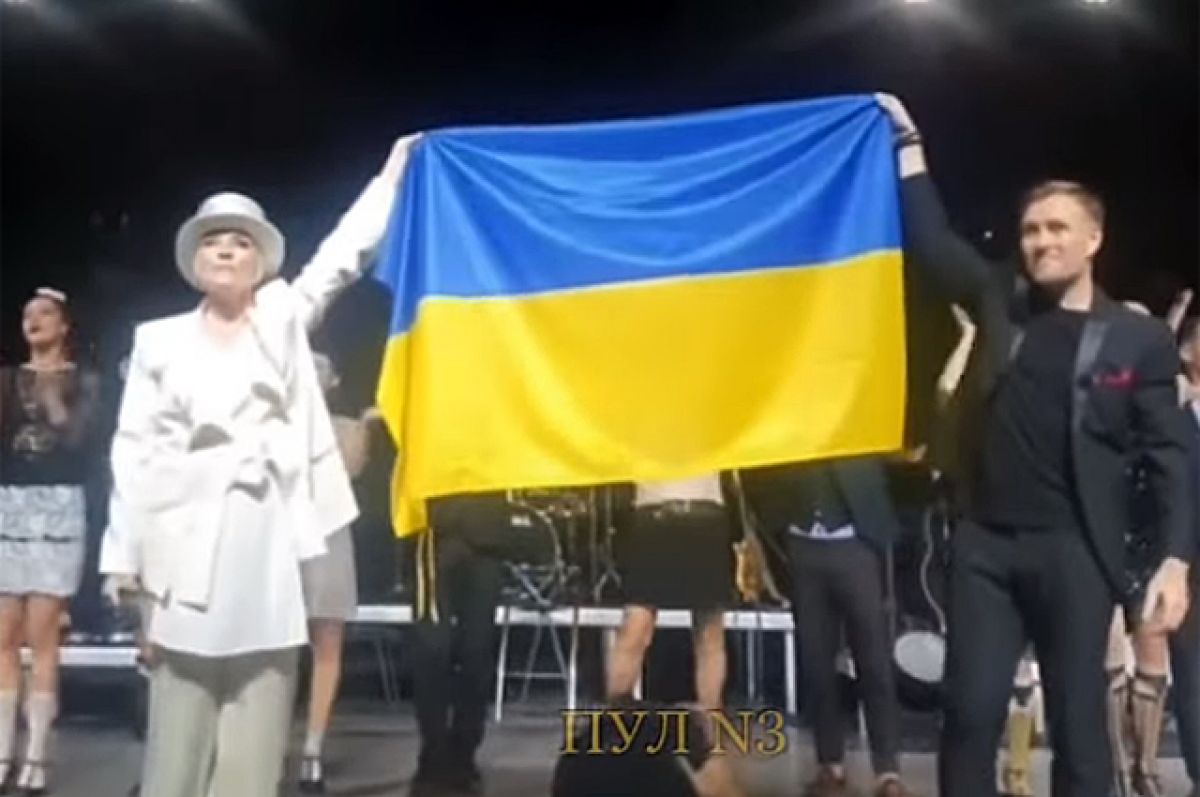 Амнезия с флагом Украины. О чем забыла Лайма Вайкуле