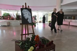 Худрука ансамбля «Березка» похоронили на Новодевичьем кладбище