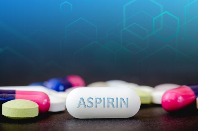 Двое из ларца. Есть ли разница между обычным и сердечным аспирином?