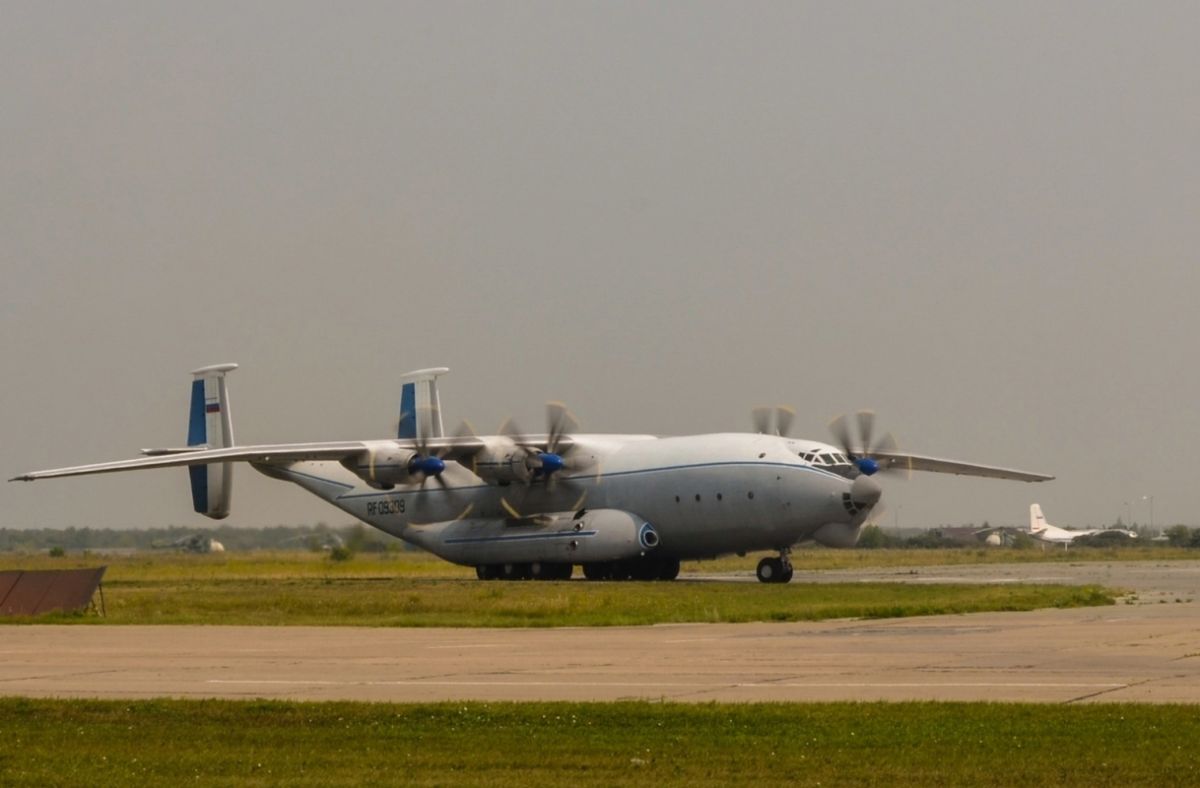 В Новосибирск прилетел самый большой самолёт в мире Ан-22 | АиФ Новосибирск