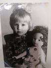 № 12. Семья Усиченко. Мама в детском саду, ей 3 года, Айхал, 1973 год.
