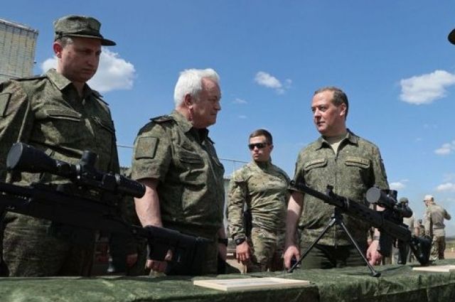Тоцкий гарнизон посетил Дмитрий Медведев