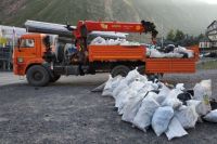 Туристов в КБР приглашают зарегистрироваться на акцию «Чистая гора - 2022» и собрать мусор на склонах Эльбруса.