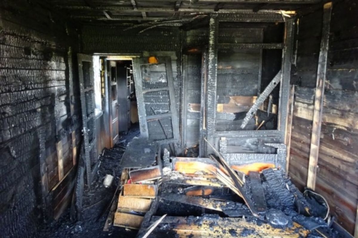 Фото крокуса после пожара внутри. Сгоревшее здание. Сгоревшее здание внутри. Пожар изнутри.