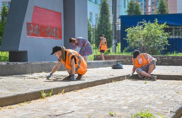 В этом году в Смоленской области планируют временно трудоустроить 3,4 тысячи подростков.