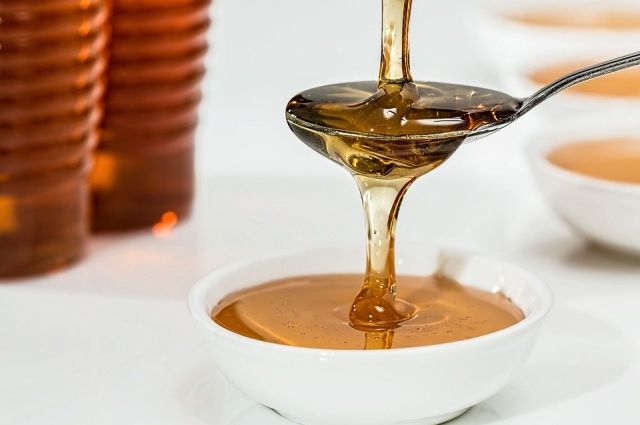 Мёд не только вкусное, но и полезное лакомство.