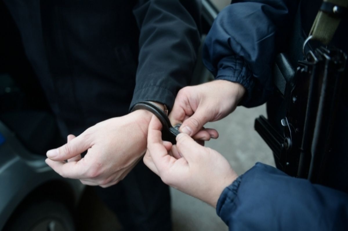 В Кузбассе направлено в суд дело о незаконном обороте наркотиков и оружия