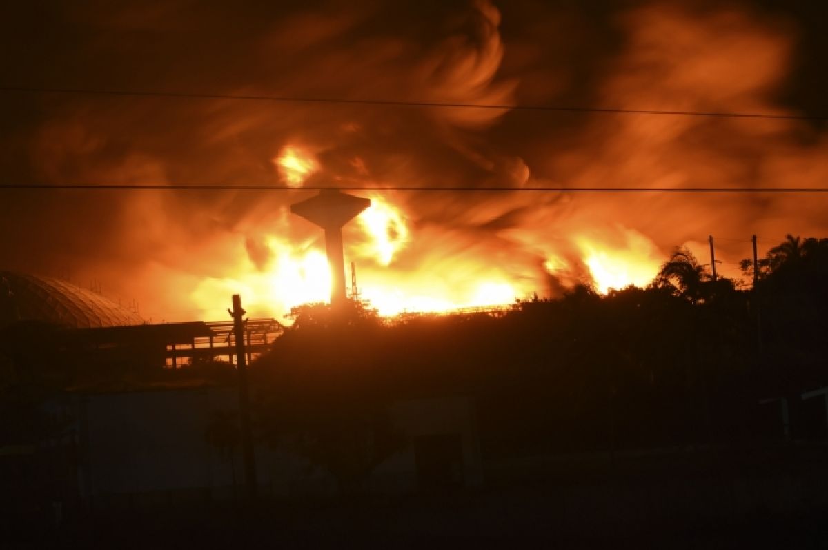 На Кубе заявили о завершении ликвидации пожара на нефтехранилище