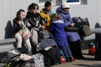 Беженцы из Украины в пункте временного размещения в Белгородской области.