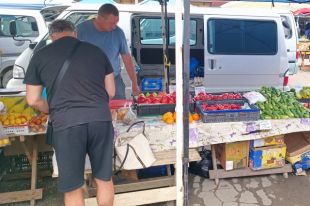 Сезонные овощи подешевели.