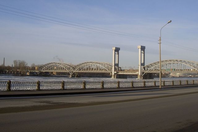 «Участок, примыкающий к Финляндскому железнодорожному мосту, «в значительной степени» утратил «подлинность архитектурного облика».