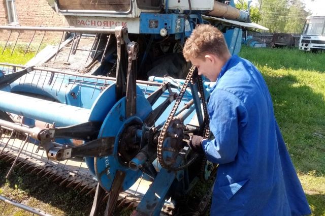 В Балаганском аграрно-технологическом техникуме (БАТТ) продолжается приёмная кампания. Техникум имеет более чем 50-летний опыт подготовки квалифицированных кадров. Здесь обучают востребованным профессиям и специальностям.