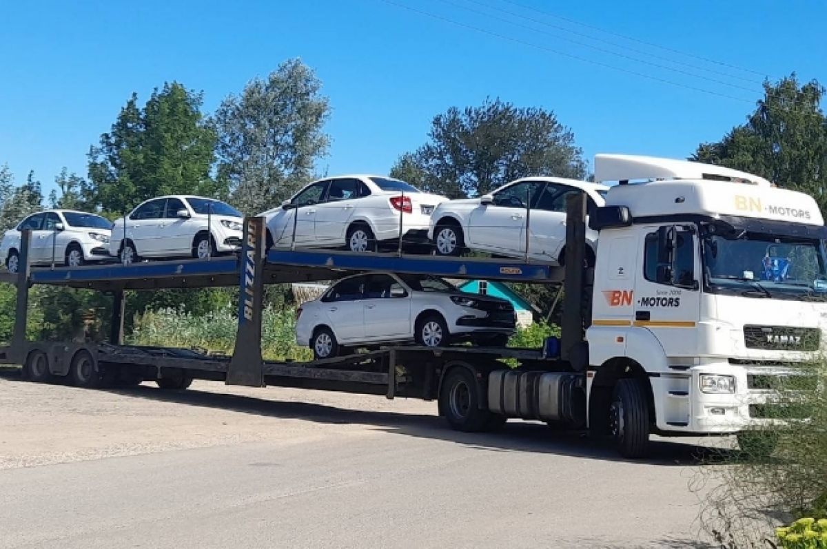 В Псковскую область поставили еще 21 автомобиль медицинской службы | АиФ  Псков