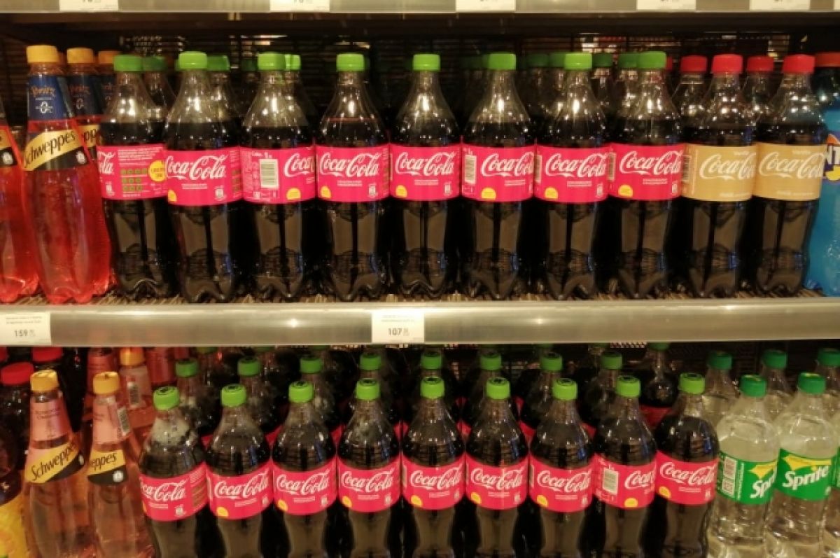 В магазинах Новосибирска начали продавать Coca-Cola из Киргизии | АиФ  Новосибирск