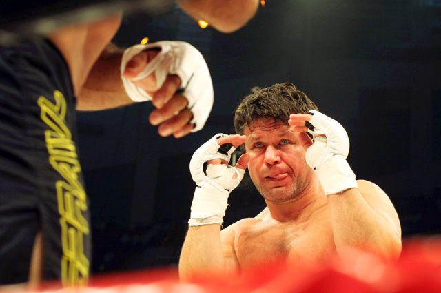 Тактаров провёл за профессиональную карьеру 24 боя, проиграл из них 5.