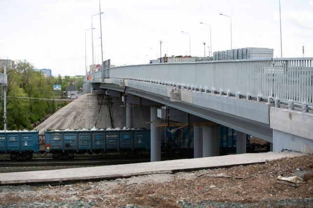 Мост на улице Конституции в Оренбурге откроют 31 августа.