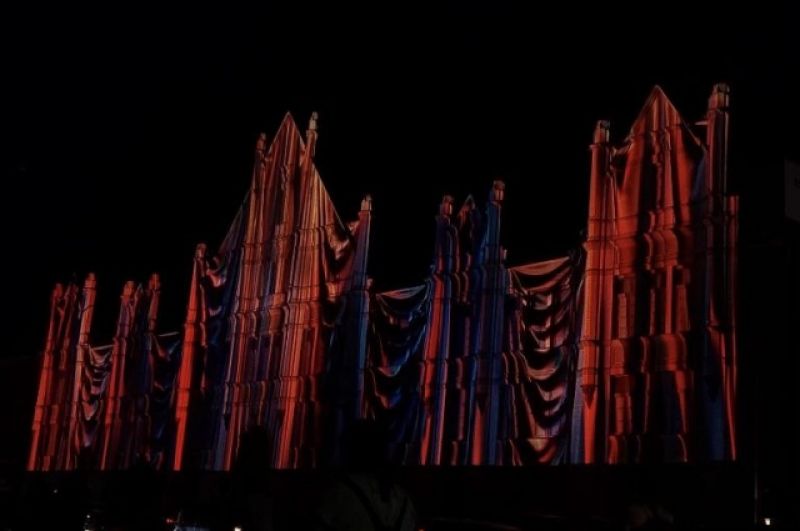 Визуальное шоу на фасаде «Маяка».