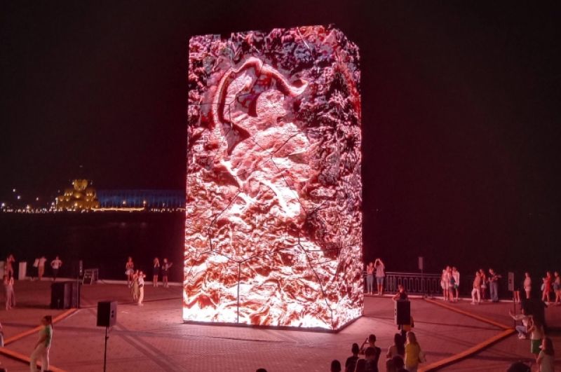 МУльтимедиа арт-объект на Нижневолжской набережной.