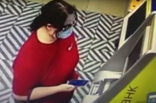 В Оренбурге задержали 16-летнюю девушку — курьера мошенников, обчищавших пенсионеров.