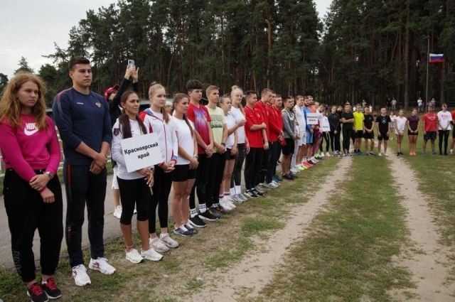 В турнире приняли участие спортсмены из девяти российских регионов.
