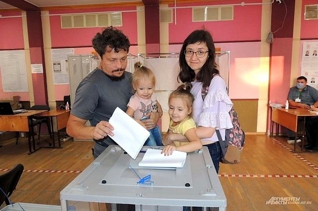 Кубань не попала в список регионов с дистанционным голосованием, поэтому сделать выбор можно только на избирательном участке или на дому.