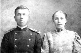 Молодые Аким и Прасковья Полевые во время Первой мировой в Севасто- поле. Все испытания тяжёлого XX века, которые пара пройдёт с честью, для них ещё впереди.