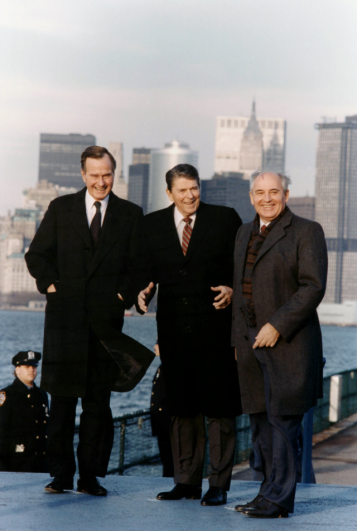 Рейган, Буш, и Горбачев в Нью-Йорке, 1988 г. 