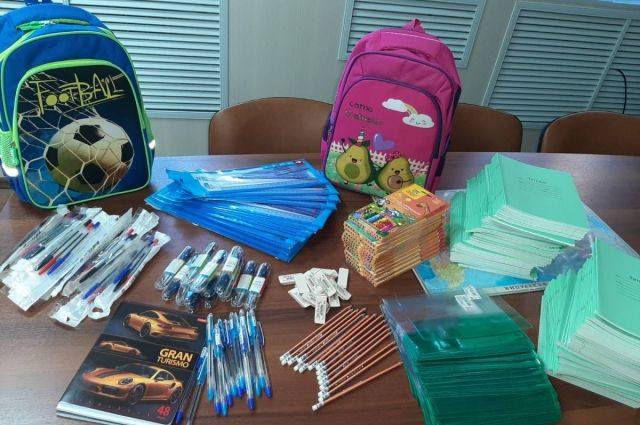 Единороссы Оренбуржья собрали более 4 000 рюкзаков для школьников региона.