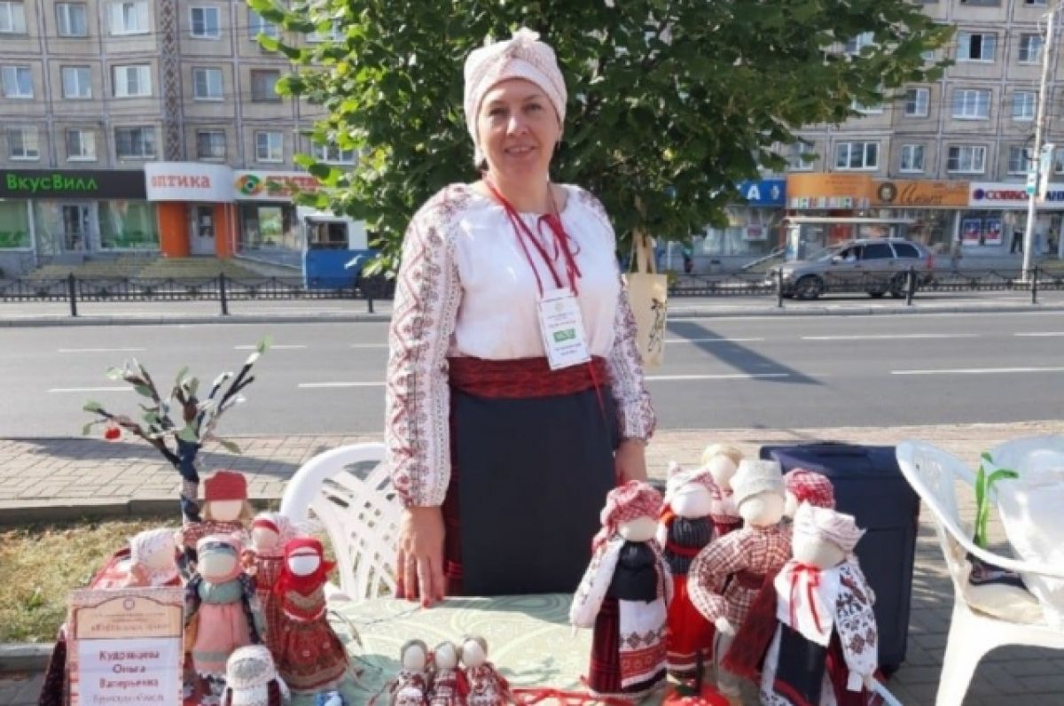 Мастерица из Новозыбкова стала лауреатом фестиваля Хлудневское древо