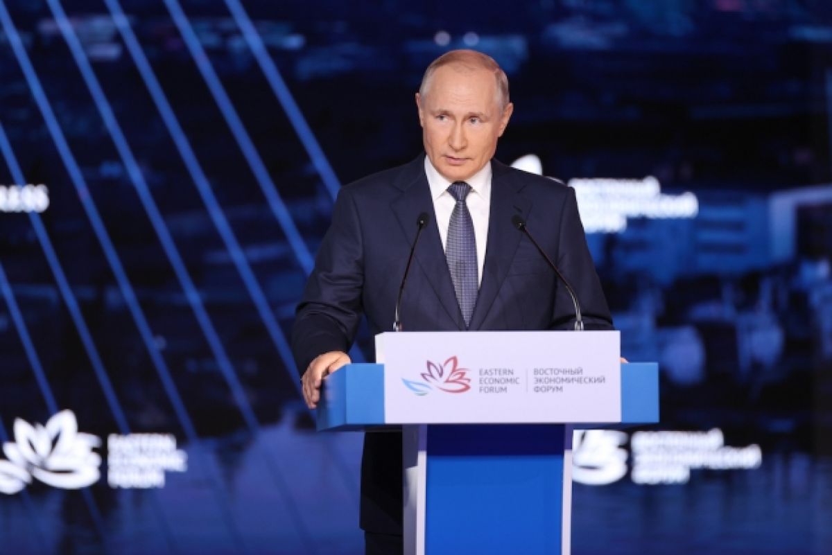 В Кремле назвали имена иностранных участников пленарной сессии ВЭФ
