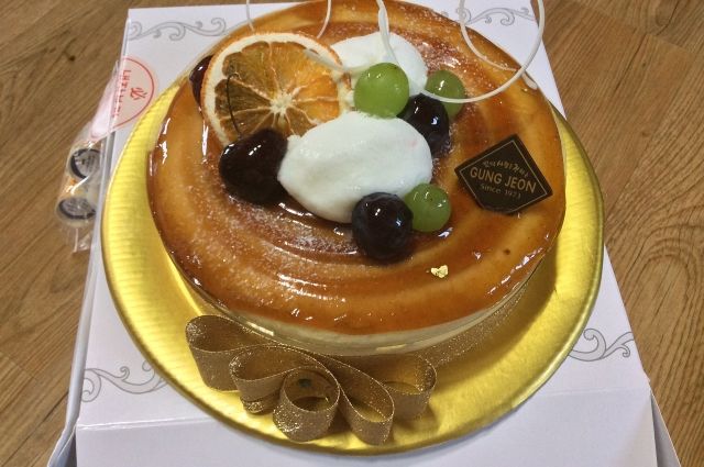 На юбилейный день рождения Надыма испекли 50-килограммовый торт.