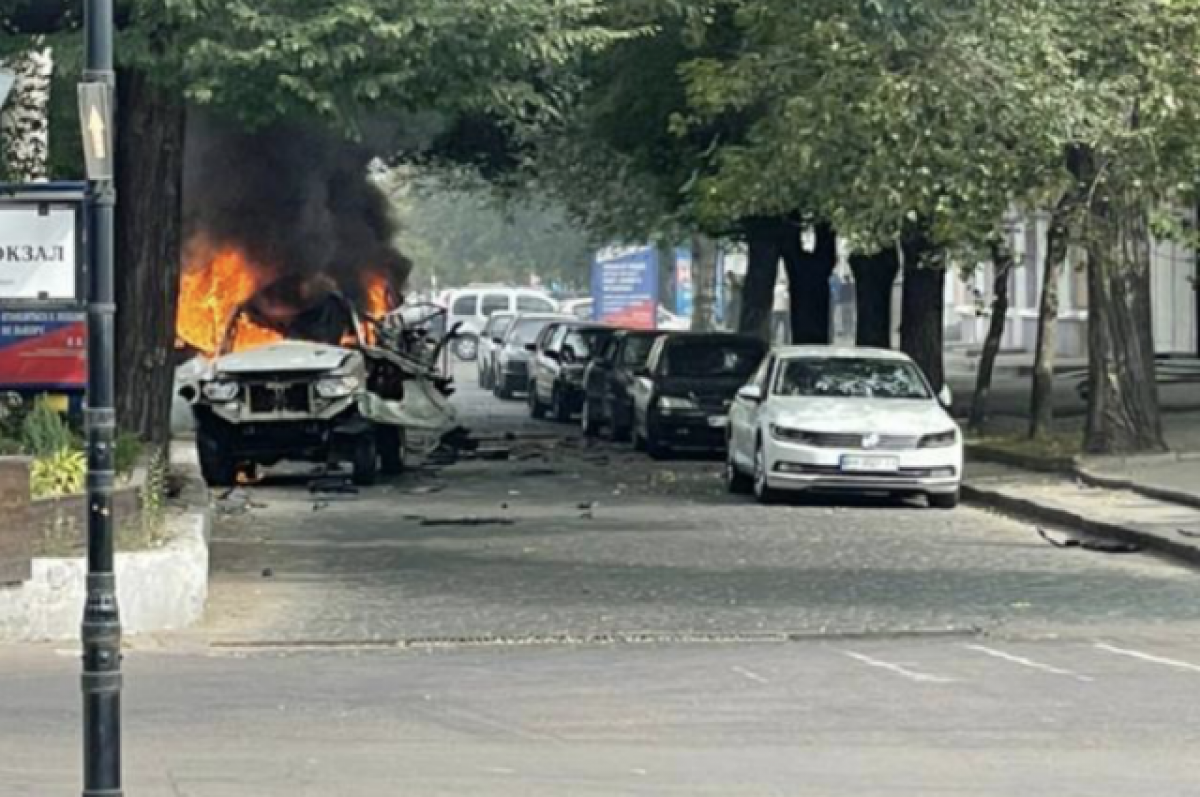 Власти Запорожья опровергли стрельбу после подрыва машины в Бердянске