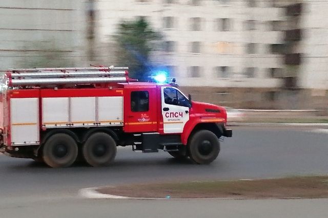 Пожарные тушили кафе в центре Оренбурга