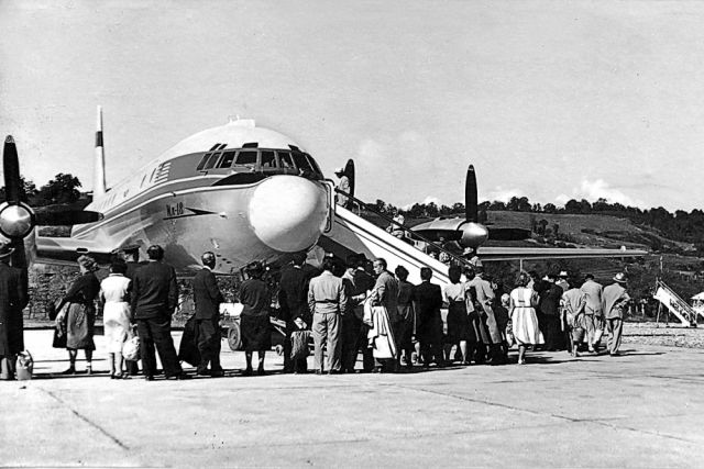 Ил-18 - долгожитель отечественной авиации, его коммерческая эксплуатация началась в 1959 году, а завершилась в России в 2002-м.