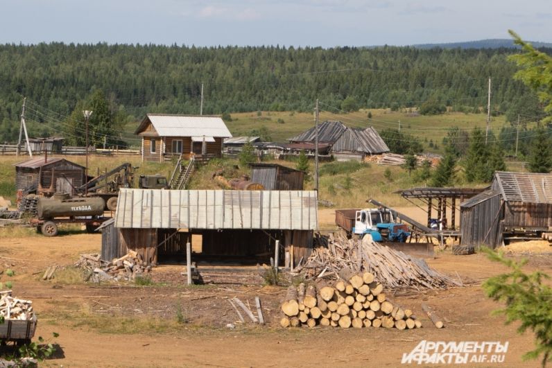 Промысла – посёлок, где моют золото и находят алмазы.