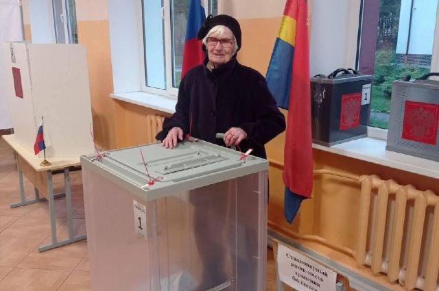 «Валентина Петровна заранее ответственно подошла к голосованию и выбрала удобный для себя участок», - рассказали в Избиркоме.
