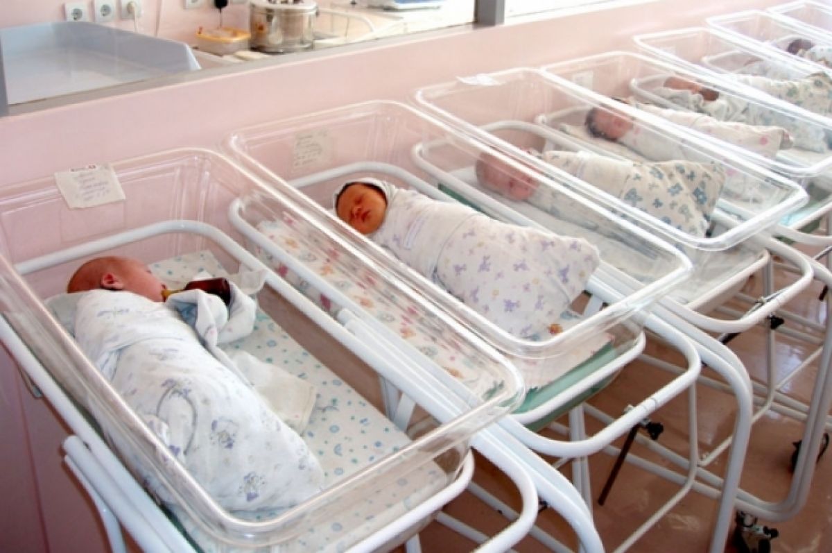 В Ростовской области детей стало меньше рождаться и меньше умирать