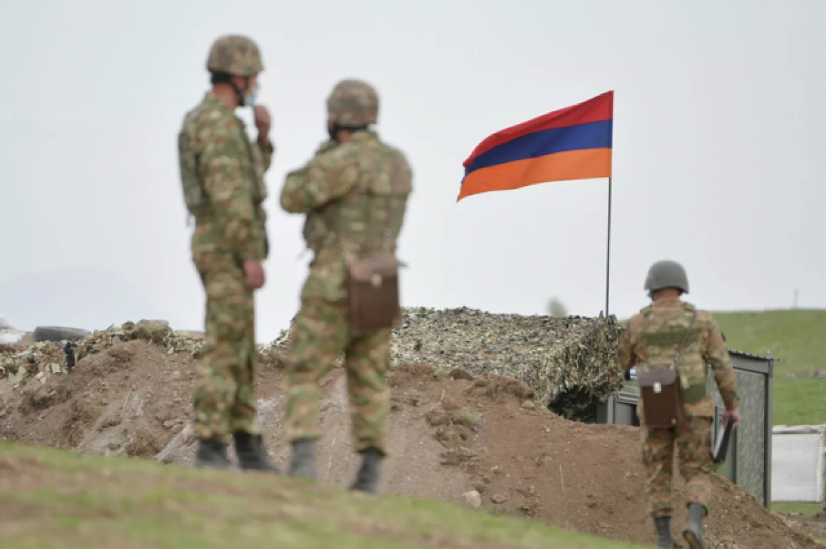 МО Армении: в результате обстрела на границе с Азербайджаном есть погибшие