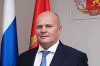 Владислав Логинов набрал 25 голосов из 25, его соперник Вадим Войцеховский - 0 голосов.