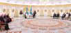 Папа Римский Франциск (в центре слева) и президент Казахстана Касым-Жомарт Токаев на встрече в президентском дворце в Нур-Султане.