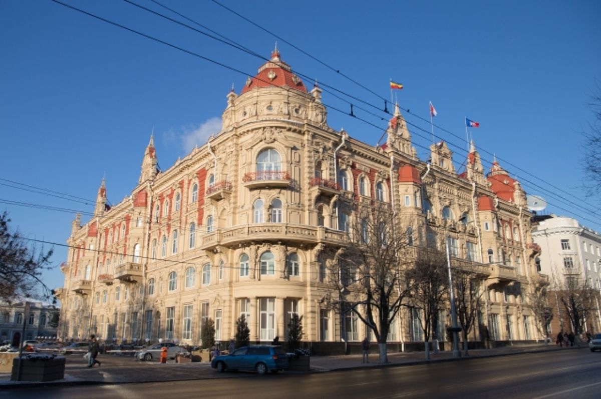 Власти Ростова направили 10,8 млн руб на ремонт зала торжественных приемов