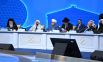 Участники VII Cъезда лидеров мировых и традиционных религий во Дворце Независимости в Нур-Султане