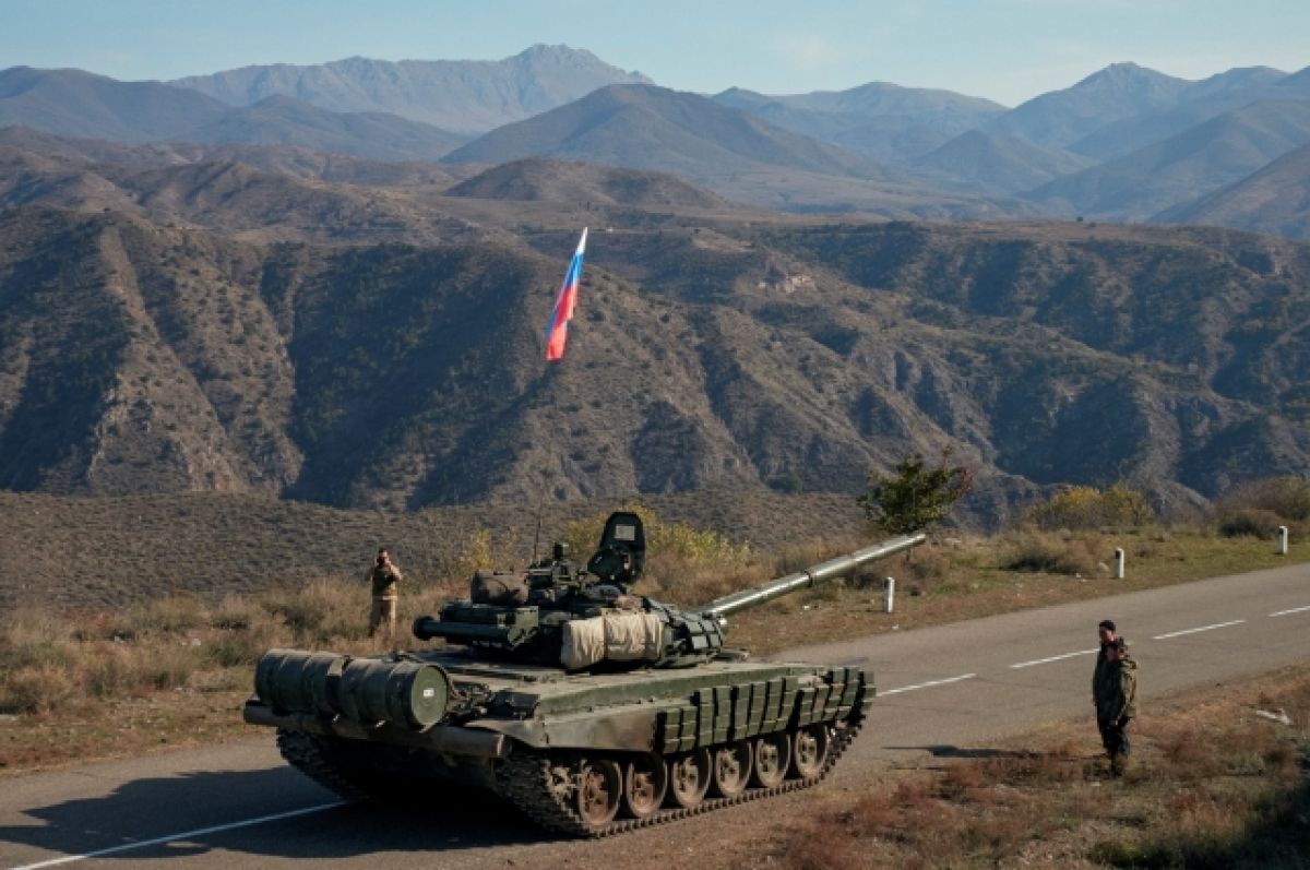 Шойгу провел телефонный разговор с министром обороны Армении