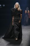 Показ коллекции бренда Claro Couture на Неделе моды Mercedes-Benz Fashion Week в Мадриде