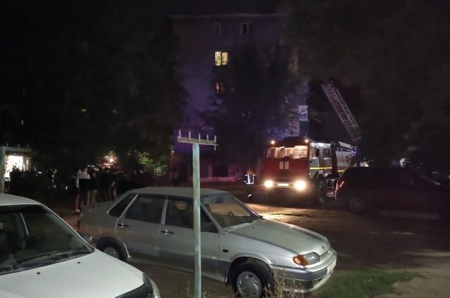 При ликвидации пожара в Новотроицке погиб юноша