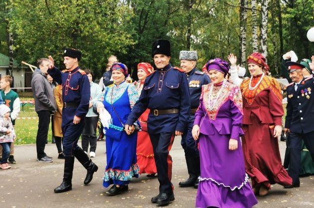 Участники фестиваля уверены, что необходимо развивать и популяризировать самобытную казачью культуру.