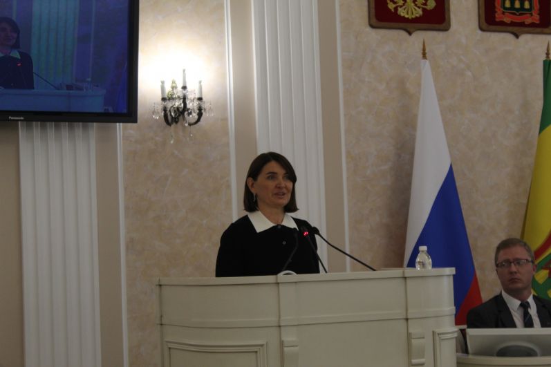 Кандидатуру Юлии Лазуткиной одобрили в качестве сенатора СовФеда РФ от Пензенской области. 
